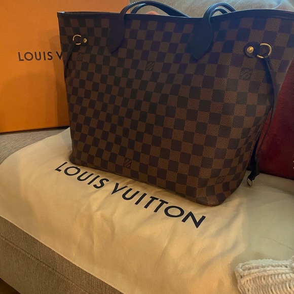 Louis Vuitton AUTHENTIC Neverfull MM - Picture 5 of 15
